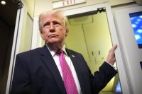 Тръмп смята, че е постигнал смяна на режима в Иран