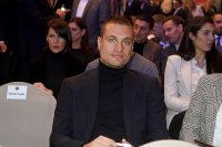 Легендарен бранител идва в София с трофеите на Лига Европа и Лигата на конференциите