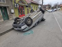 80-годишна жена е в болница след катастрофа в Разград