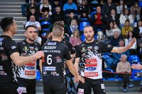 Локомотив Авиа е на успех от финала в мъжкия волейболен елит след нов успех над Нефтохимик