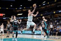 Никола Йокич блесна с 40 точки при драматична победа на Денвър в НБА