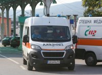 Тежко остава състоянието на мъжа, поразен от волтова дъга на границата