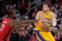 Лука Дончич под въпрос за старта на плейофите в НБА