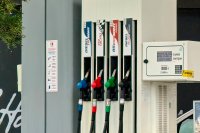 Започна изплащането на компенсациите от 20 евро заради поскъпването на горивата