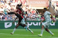 Байерн и Барселона следят ситуацията около Рафаел Леао