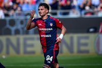 Каляри взе жизненоважни три точки срещу Кремонезе в битката за оцеляване