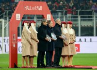 Марко ван Бастен сигнализира за преследване от жена