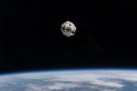 Космически кораб напусна МКС и отстъпва място на нова мисия