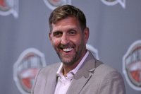 Дирк Новицки бе официално въведен в Залата на славата на ФИБА