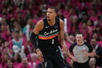 Звездата на Сан Антонио Виктор Уембаняма бе номиниран за първи път за наградата Най-полезен играч в НБА