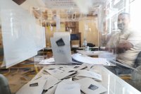 Сигнал за свършили бюлетини в две болнични секции в Пловдив