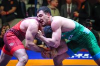 Стефан Тошев: Контузията на Новиков е сериозна