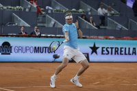 Александър Зверев пречупи Меншик и продължава към четвъртфиналите в Мадрид