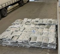 Задържаха турски гражданин с над 360 кг марихуана на МП &bdquo;Лесово&ldquo;