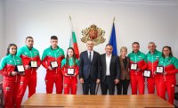 Министър Илиев награди медалистите от Европейското първенство по самбо