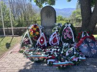 В памет на загиналите български военни - с венци и цветя отдават почит на паметника в Ново село