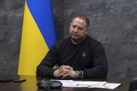 Затяга ли се обрачът около Зеленски? Андрий Ермак официално е обвинен за пране на пари