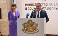 Емоционално предаване на властта в МТСП, Ефремова: Социалната система не е място за политически експерименти