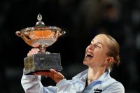 Елина Свитолина се справи с Коко Гоф и спечели титлата от турнира в Рим