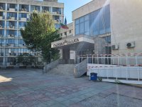 Мъжът, опитал да подкупи областния управител на Добрич, остава в ареста