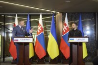 Словакия затвори граничните си пунктове с Украйна