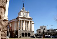 Parliament passed three bills amending the Judicial System Act at first reading