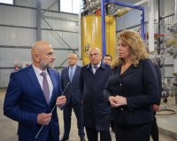 Президентът Илияна Йотова посети завод край Баку, изграден с изцяло българска инвестиция