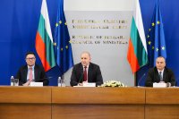 Румен Радев: Българските граждани заслужават регламентирани процеси на ценообразуване