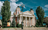Намалени цени на билетите в Народния театър от днес до 24 май