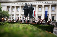 Кулминацията на честванията за 24 май в София беше пред Националната библиотека