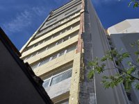 Мъж падна отвисоко, докато санира сграда в Сливен