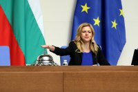 Правилникът на Народното събрание: Гласуваха промените, предложени от управляващите