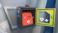 Централна автобусна спирка в Бургас вече има дефибрилатор