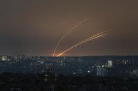 Войната в Украйна: Русия предупреди чужденците да напуснат Киев