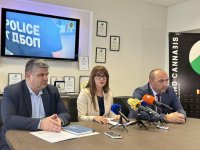 ГДБОП за наркогрупата в &bdquo;Дружба&ldquo;: Дилъри пласирали дрога с тротинетки край училища