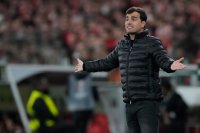 Байер Леверкузен повери отбора на Карлес Мартинес Новел до 2028 година