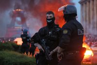 Повече от 890 арестувани и 178 ранени във Франция след триумфа на ПСЖ в Шампионската лига
