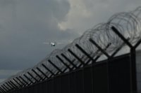 Иранска ракетна и дронова атака затвори международното летище на Кувейт