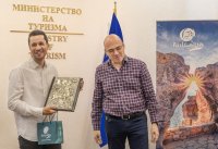 Министерството на туризма отличи Георги Колевичин след изкачването на Еверест