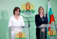 Екоминистърът Росица Карамфилова се срещна с европейския комисар по околната среда