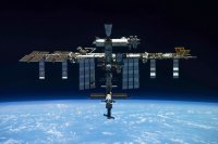 Астронавти на МКС се подготвиха за евентуална евакуация