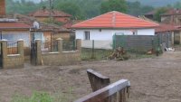 Близо 60 заявления за еднократна помощ са подали пострадали от наводнението семейства от с. Тича