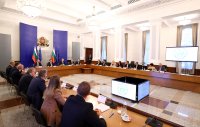 Намаляване на цените на най-купуваните стоки: Кабинетът и веригите стартират "Кошница с грижа"