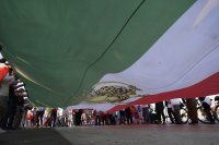 Протести и освирквания съпътстваха дебюта на Иран на Мондиал 2026