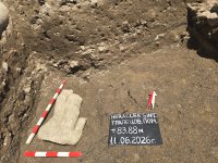 Експерти свързват открития мраморен торс в Хераклея Синтика с изображения на Аполон или Дионис