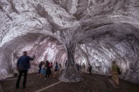 Откриха инсталацията "Пещерата на Пон Ньоф" на JR за посетители в Париж (СНИМКИ)