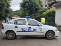 15-годишно момиче, мъж и жена са намерени мъртви в Угърчин