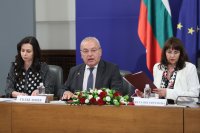 Правителството, синдикатите и бизнесът не се разбраха за осигуровките на държавните служители