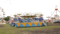 Дете и баща му пострадаха при падане от атракционна люлка в Антоново