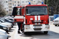 Пожар горя в столичния квартал &ldquo;Лозенец&rdquo;, двама души са пострадали